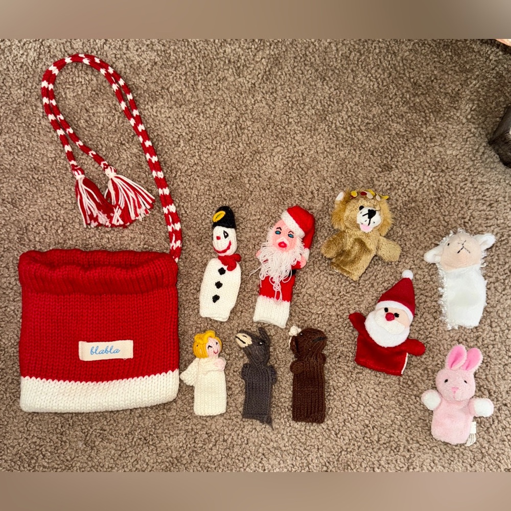 Hand Knit Bag with Finger Puppets